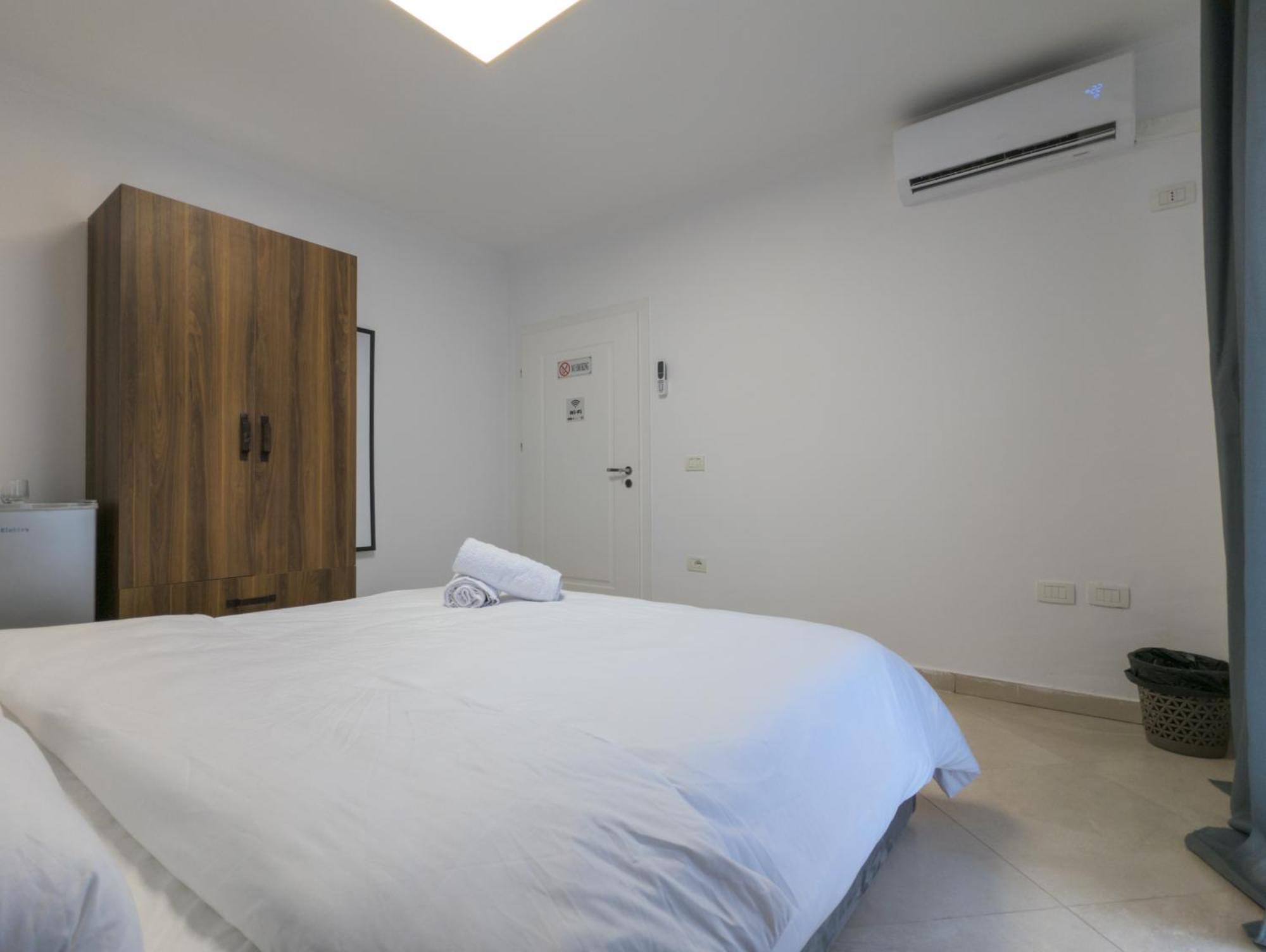 Center Luxury Rooms 티라나 외부 사진